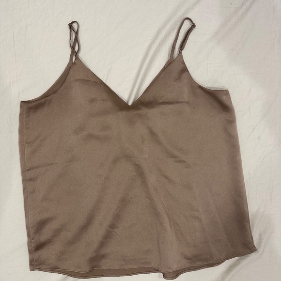 🩰ballerina pink cami in gathered satin, fully lined - Picture 3 of 4